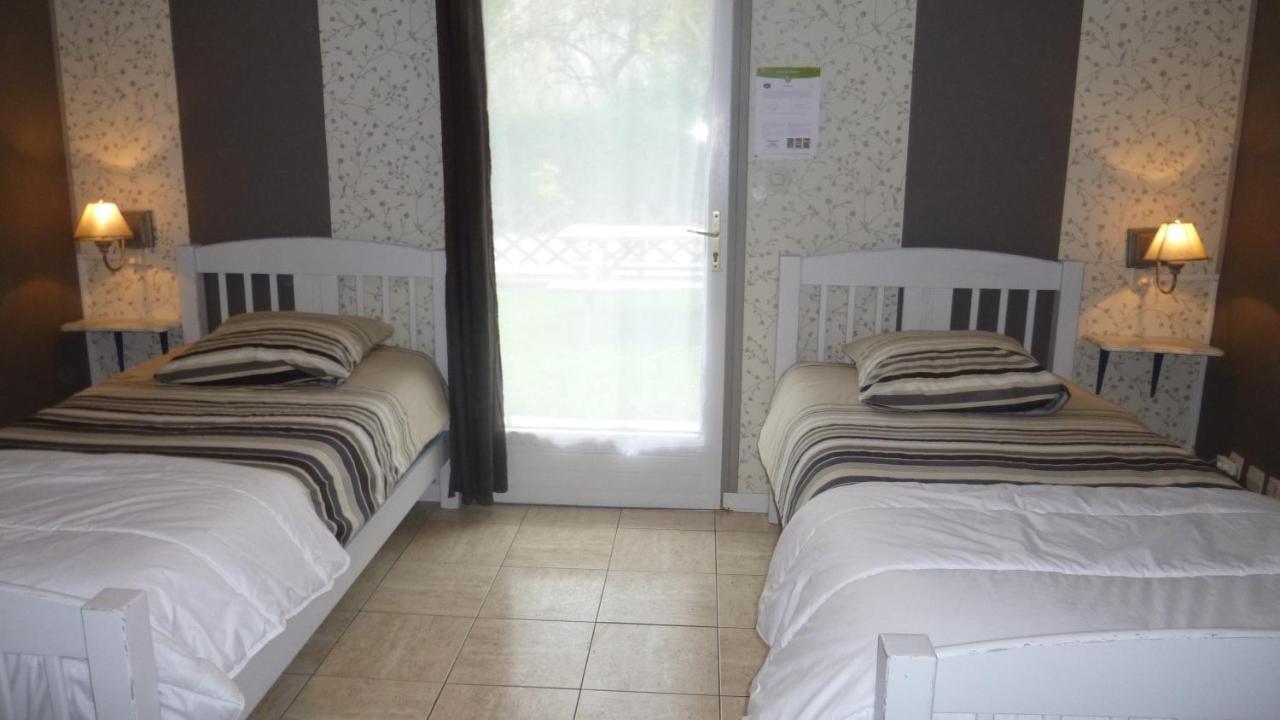 Bed and Breakfast Les Garennes Favières Exterior foto