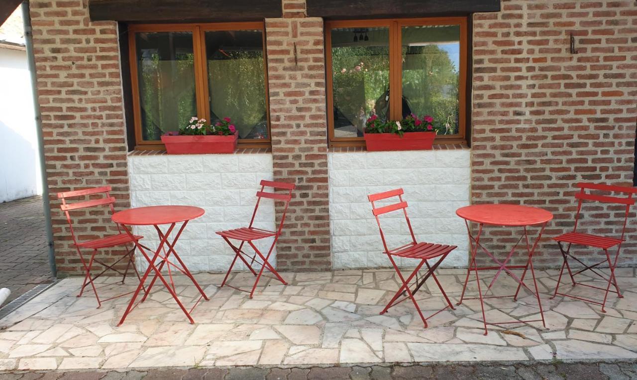 Bed and Breakfast Les Garennes Favières Exterior foto